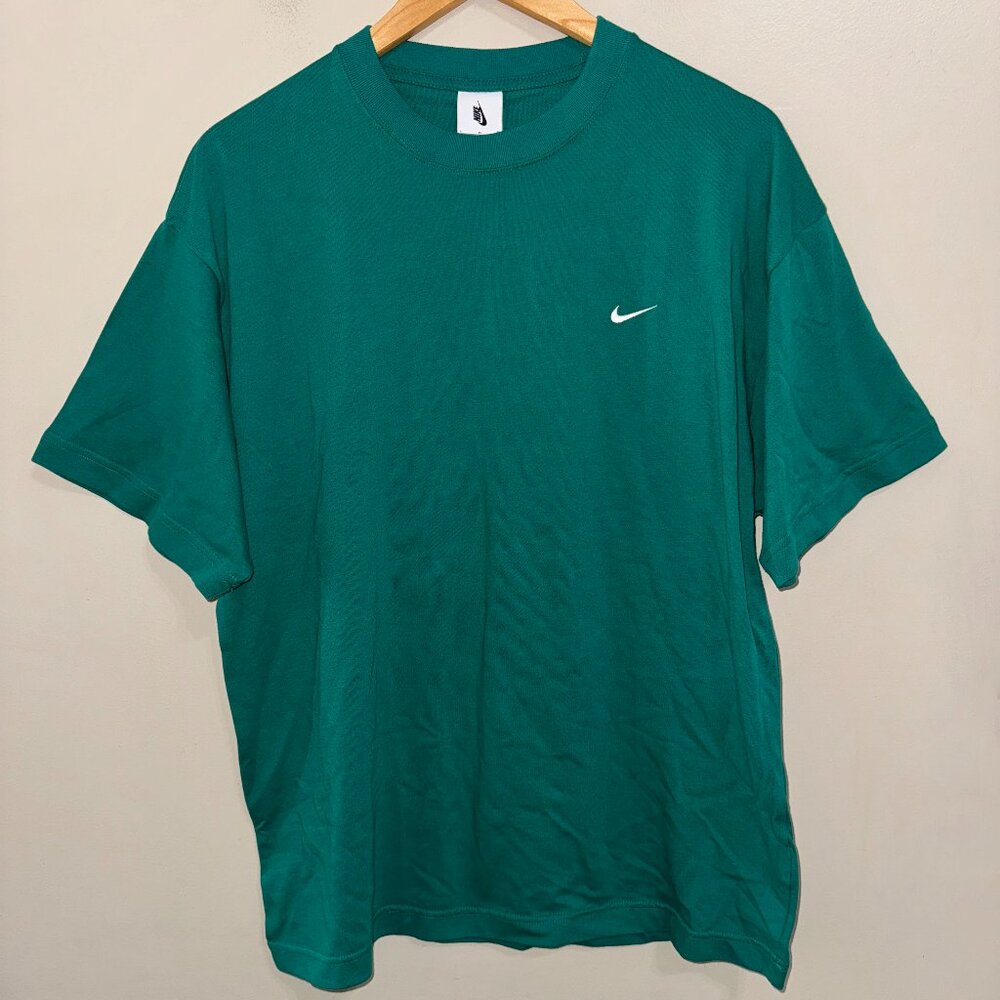 Nike Solo Swoosh NRG T-Shirt Nikelab Cotton Tee Men L Kelly Green CV0559-340 NEW